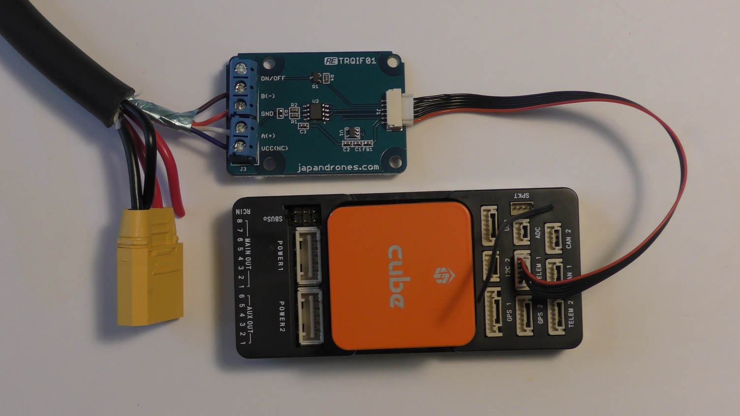 ../_images/torqeedo-running-electronics-adapter-small.jpg